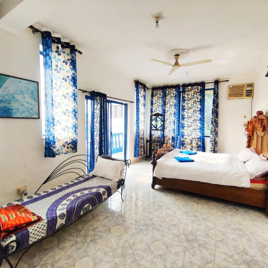 Amazing Hilltop 4 Bhk Villa With Private Pool Near Candolim Exterior photo